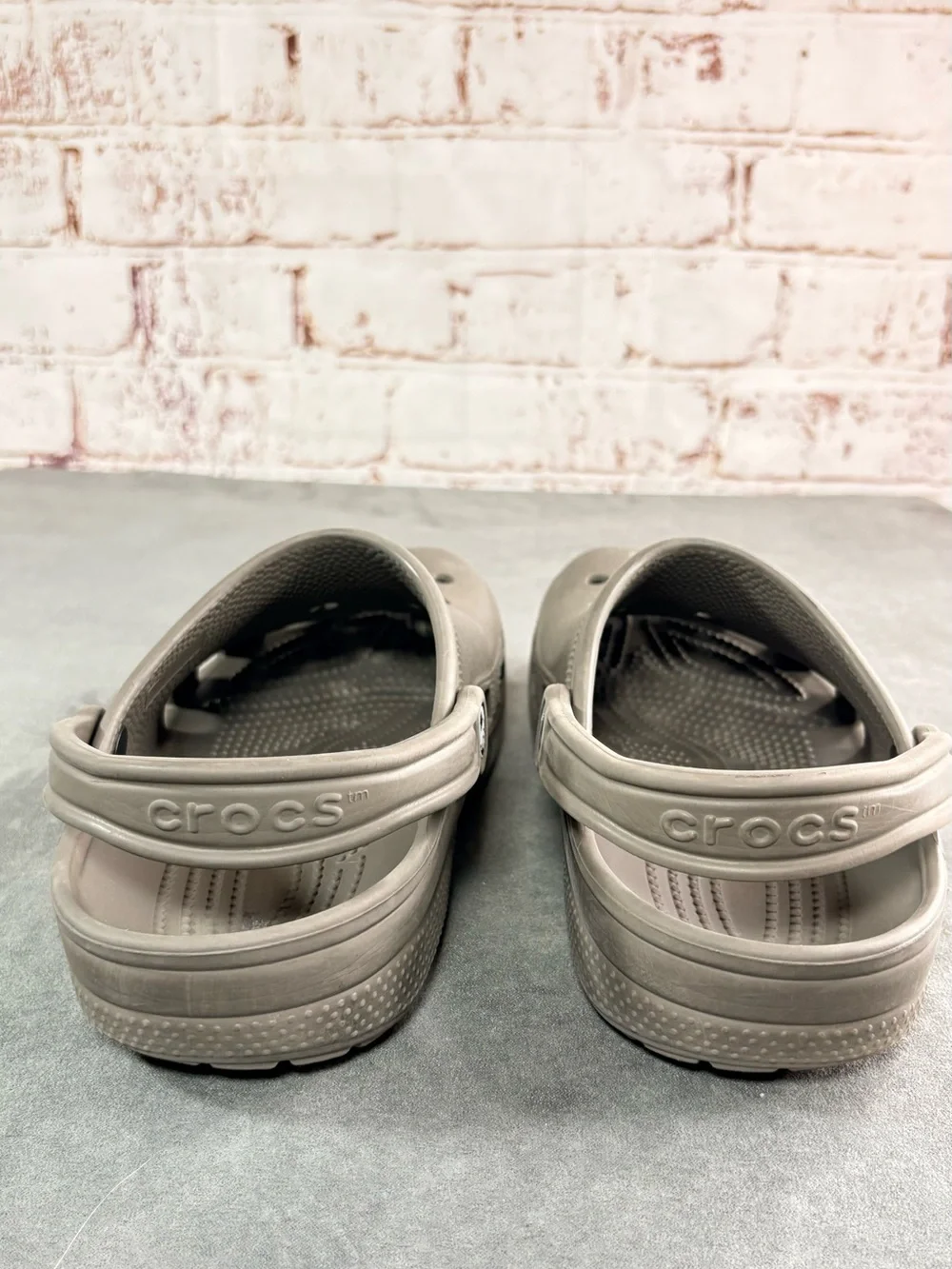 CROCS comfortable slip